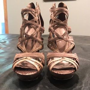 BCBG mauve platform sandals